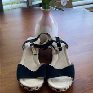 Size 8.5 Black Sandal